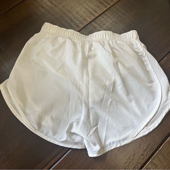 Nike Running Shorts - Picture 2 of 3